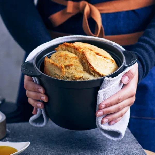 Cocotte En Fonte Every 18 Cm Noir Mat Le Creuset destockage 5
