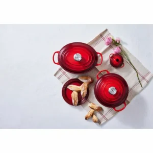 vente pas cher en ligne Cocotte En Fonte Ovale 27 Cm Cerise Le Creuset Signature 21