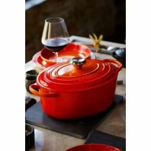 Cocotte En Fonte Ovale 27 Cm Volcanique Le Creuset Signature pas cher 16