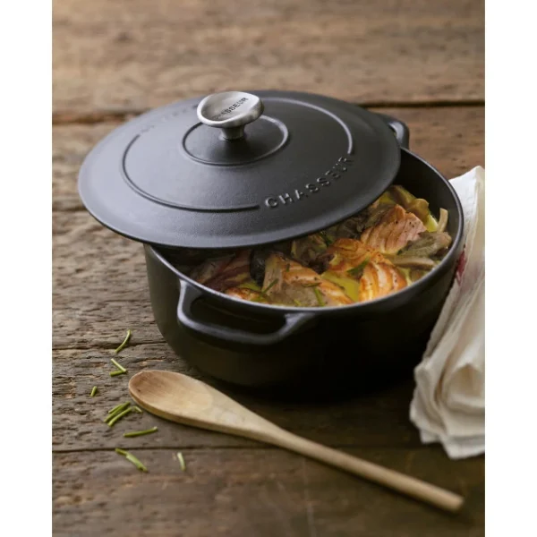 boutique en ligne Cocotte En Fonte Ronde 20 Cm Noir Mat Chasseur 6