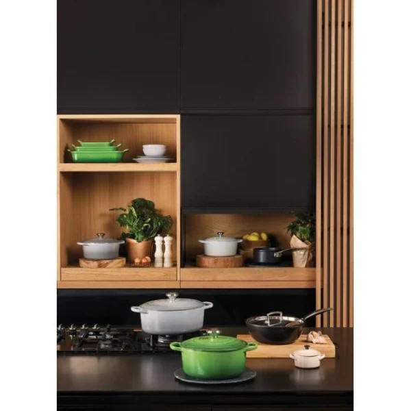 Cocotte En Fonte Ronde 24 Cm Mist Grey Le Creuset Signature en vente 6
