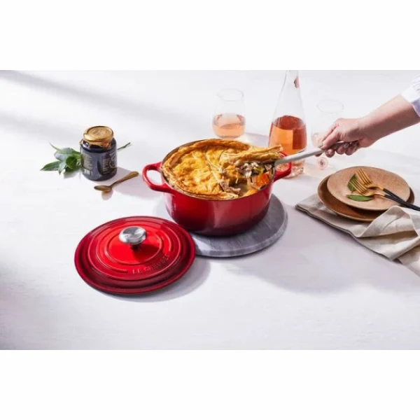 boutique Cocotte En Fonte Ronde 26 Cm Cerise Le Creuset Signature 7