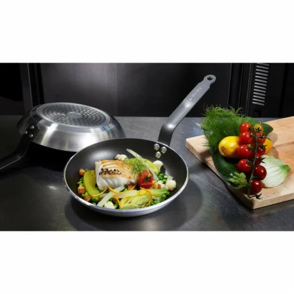 Satisfait ou Remboursé Poêle Antiadhésive ø32 Cm Choc Resto Induction De Buyer 7